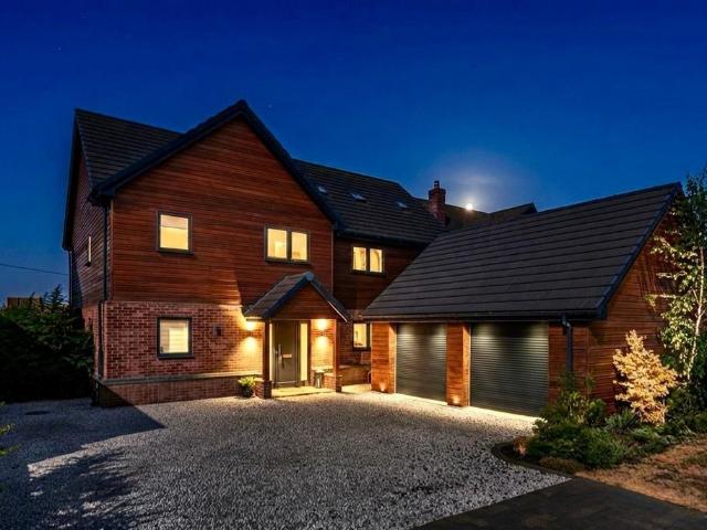 House for sale in Houghton Conquest, Bedfordshire