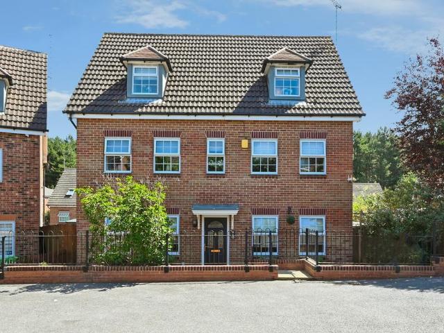 House for sale in Alverton, East Midlands