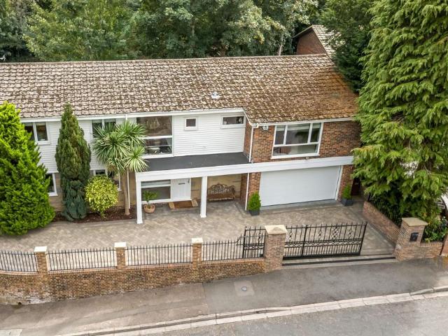 House for sale in Burgh Heath, Reigate and Banstead
