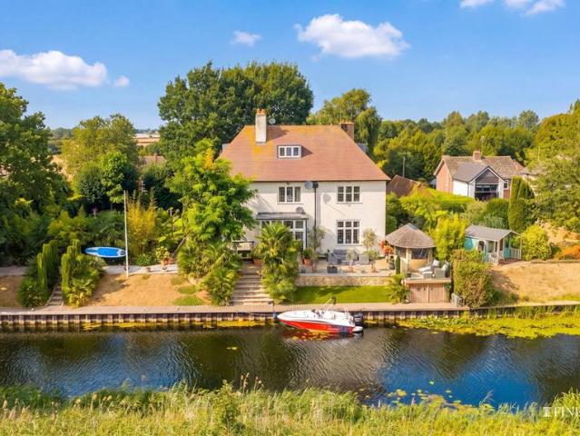 House for sale in Gosberton Clough, Lincolnshire