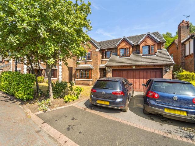 House for sale in Ashton upon Mersey, Trafford Park