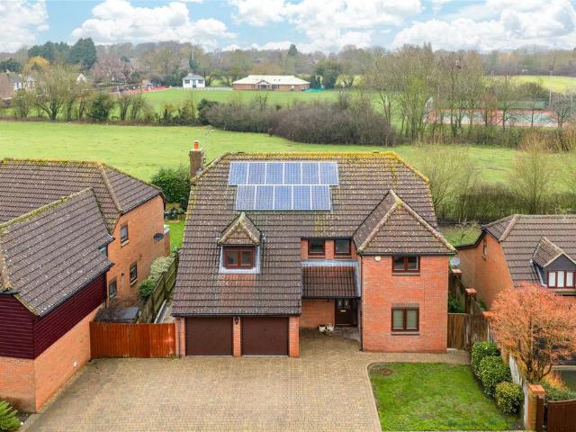 House for sale in Bierton, Buckinghamshire
