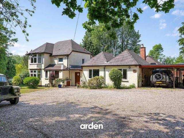 House for sale in Bromsgrove, Worcestershire