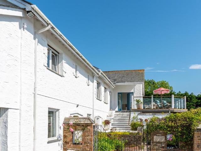 House for sale in St Just In Roseland, Cornwall