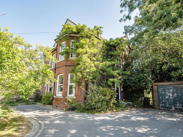 House for sale in Hill, City Of Southampton
