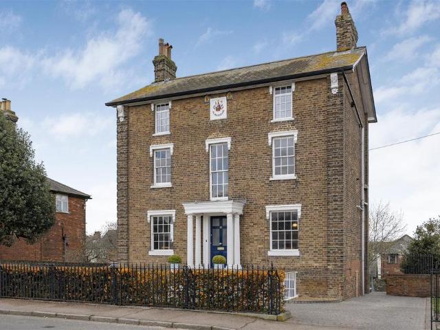 House for sale in Mistley, Dale Hill