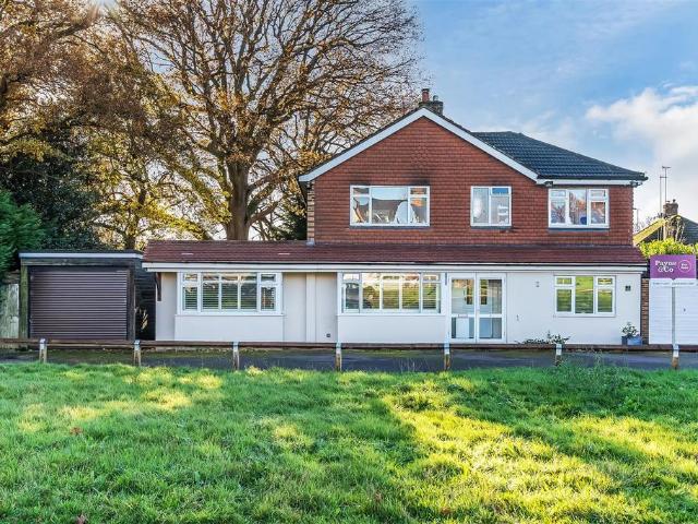 House for sale in Oxted, Hillview
