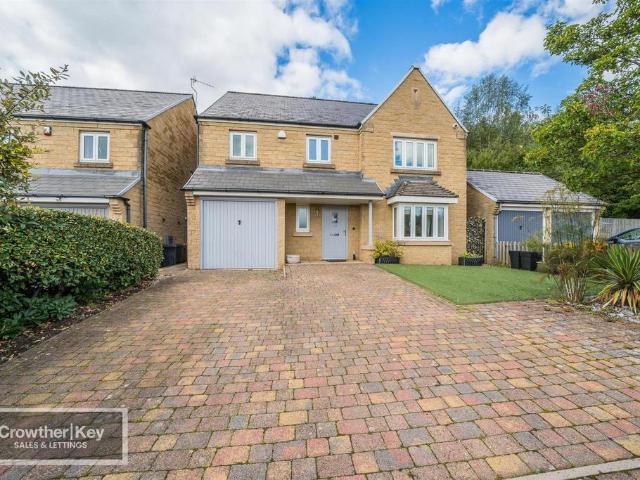 House for sale in Charlesworth, East Midlands