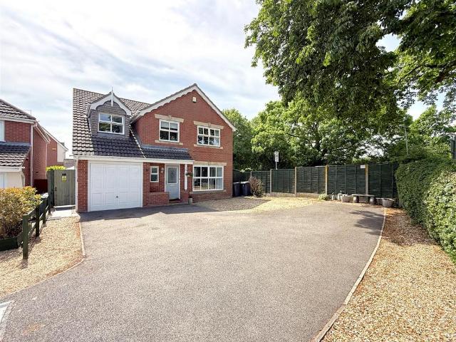 House for sale in Barton In Fabis, East Midlands