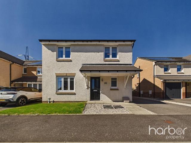 House for sale in Broomhouse, Scotland