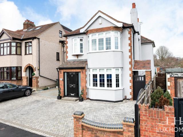 House for sale in Hornchurch, Greater London
