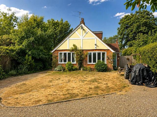 House for sale in Berrick Salome, Oxfordshire