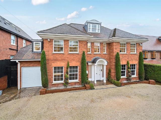 House for sale in Bushey, Bushey Heath