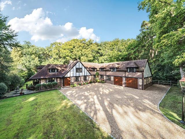 House for sale in Horsham, West Sussex