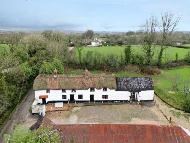 House for sale in Aller Grove, Budlake