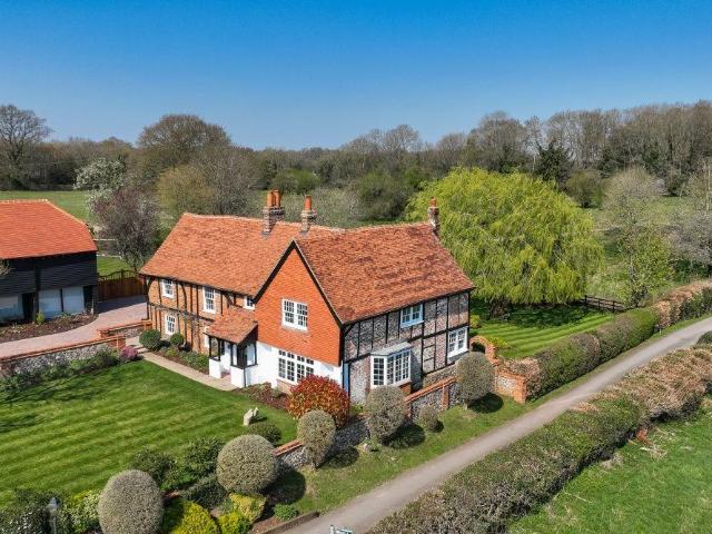 House for sale in Heronsgate, Batchworth