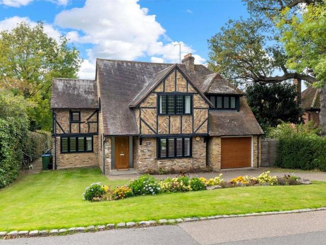 House for sale in Lower Green Esher, Blackhills