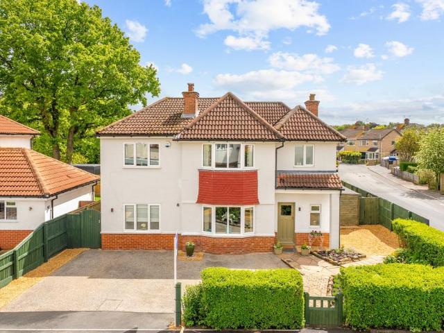 House for sale in Hookstone, Harrogate