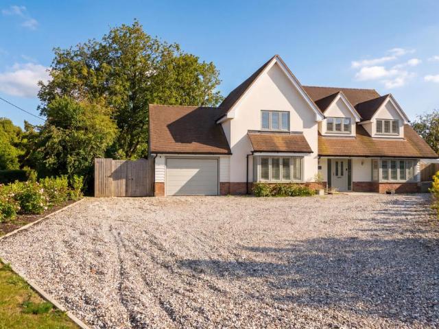 House for sale in Felsted, Duton Hill