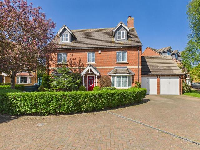 House for sale in Weston Turville