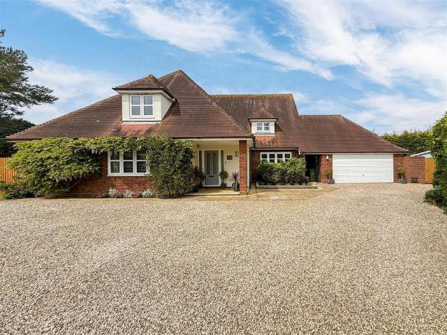 House for sale in Burnham-on-Crouch, Maldon