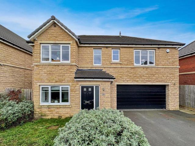 House for sale in Pinders Heath, West Yorkshire
