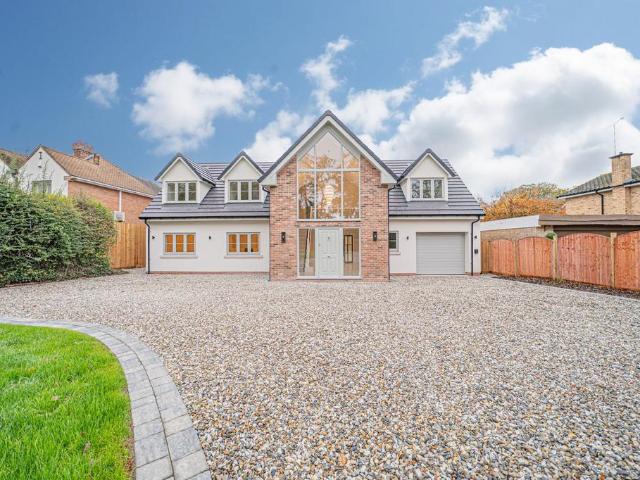 House for sale in Aspley Heath, Alderminster