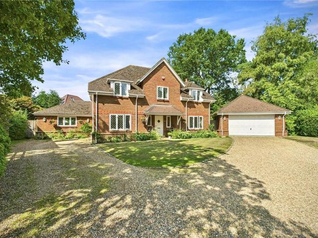 House for sale in North Bourne, Heol-las