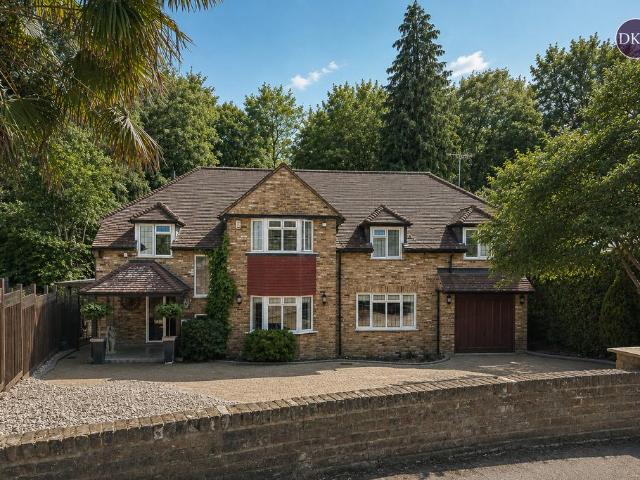 House for sale in Loudwater, Three Rivers