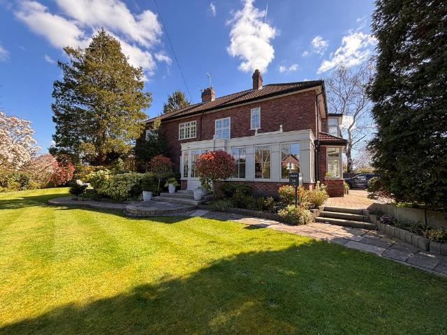 House for sale in Roe Green, Salford
