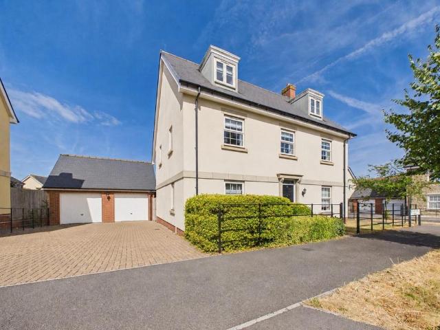 House for sale in Lower Morton