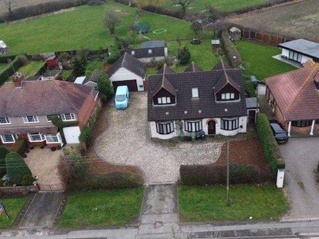 House for sale in Camp Hill, Warwickshire