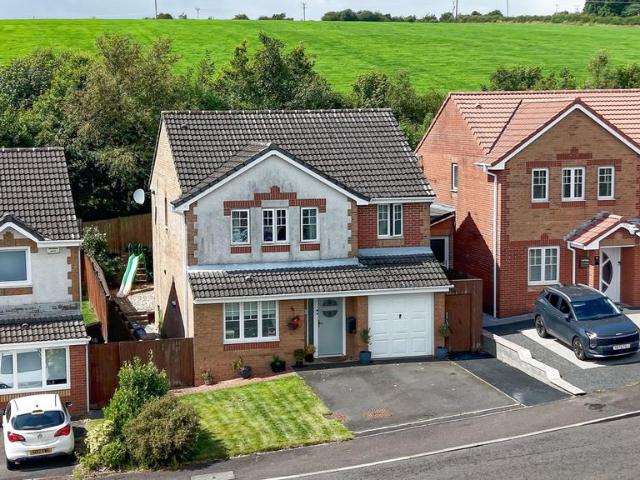 House for sale in Dalry, Scotland