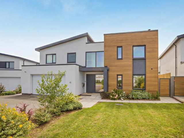 House for sale in Newcourt, Watergate