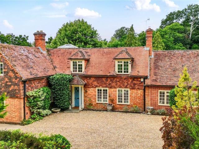 House for sale in Hart, Hampshire