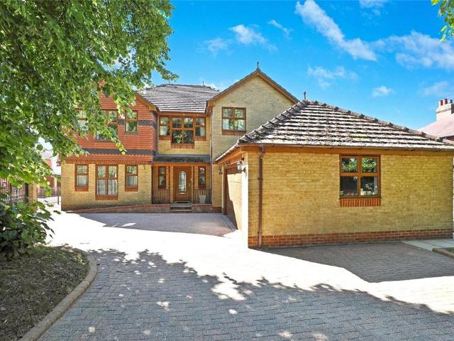 House for sale in Woolgreaves, West Yorkshire