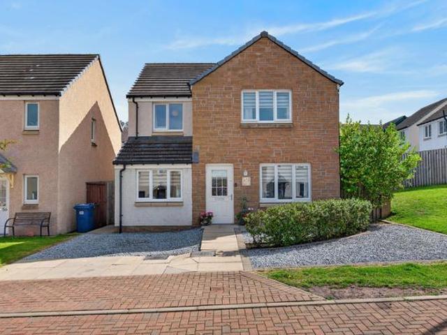 House for sale in Gowkshill, Newtongrange