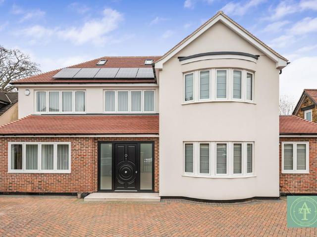 House for sale in New Barnet, Isle Of Man