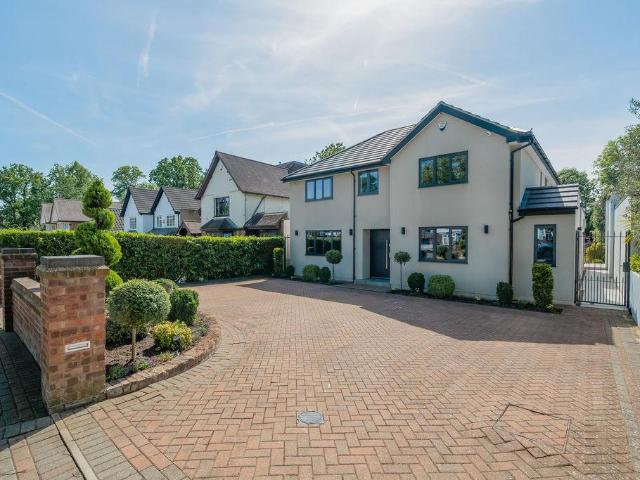 House for sale in Harrow Weald, Isle Of Man