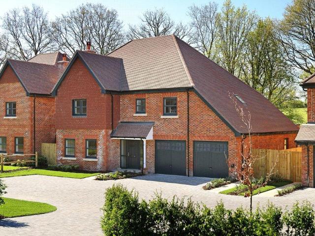 House for sale in Fole, Surrey
