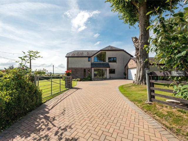 House for sale in Balbeggie, Scotland