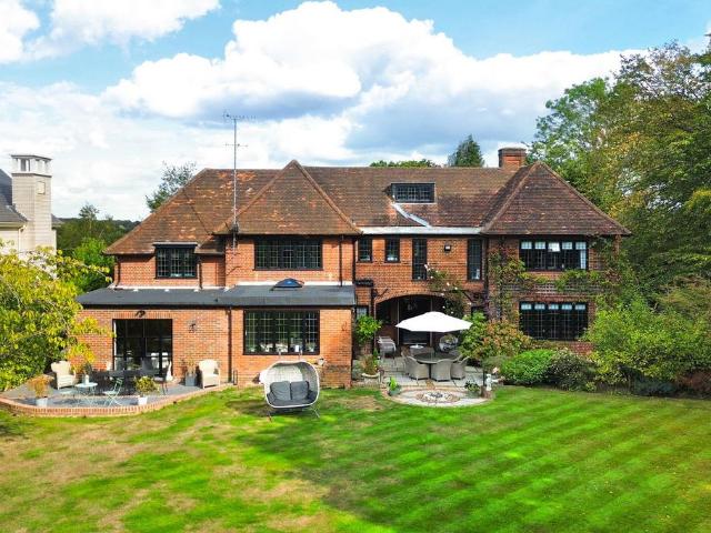 House for sale in Battlers Green, Hertsmere