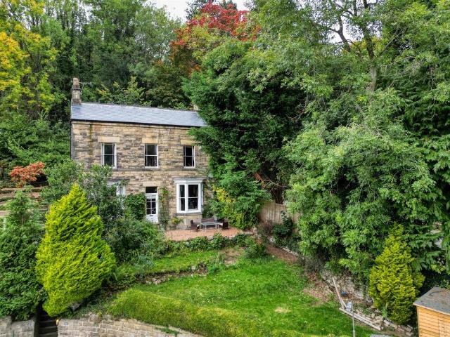 House for sale in Froggatt, East Midlands