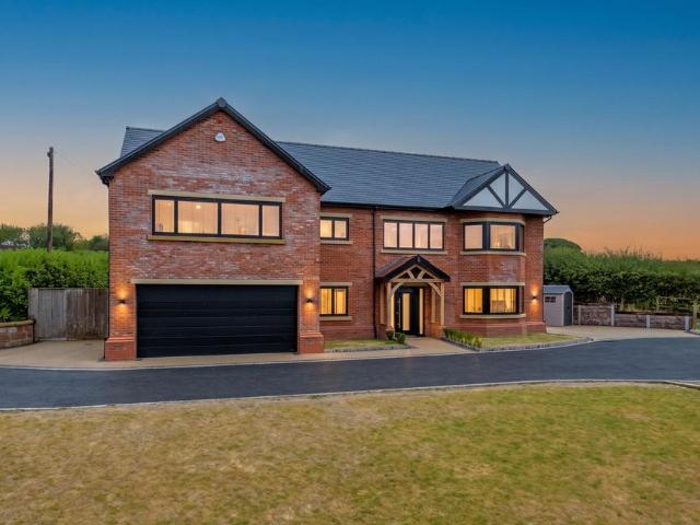 House for sale in Newton, Kingsley