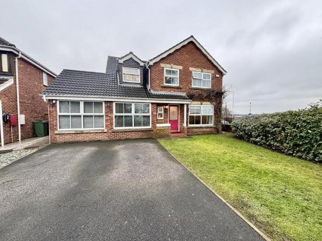 House for sale in Sturton Grange, Garforth