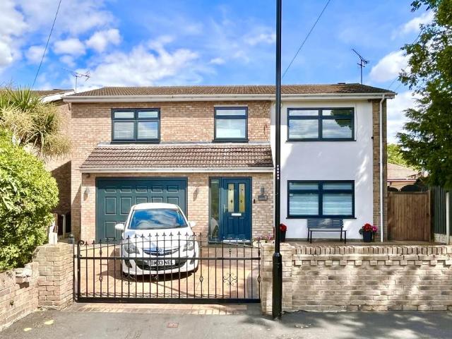House for sale in Barnby Dun with Kirk Sandall, Barnby Dun