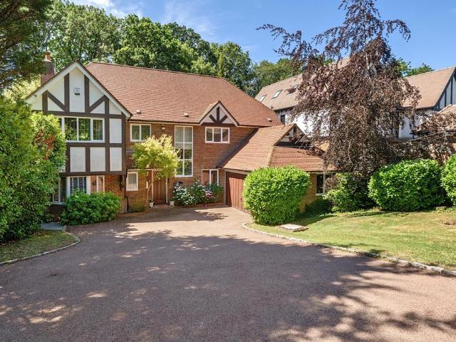 House for sale in Gerrards Cross, Tatling End