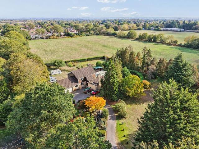 House for sale in Wexham and Ivers Community Board, Iver Heath