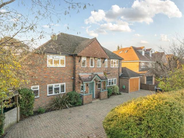 House for sale in Chalfont St. Peter, Denham