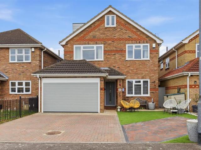 House for sale in Winter Gardens, Essex